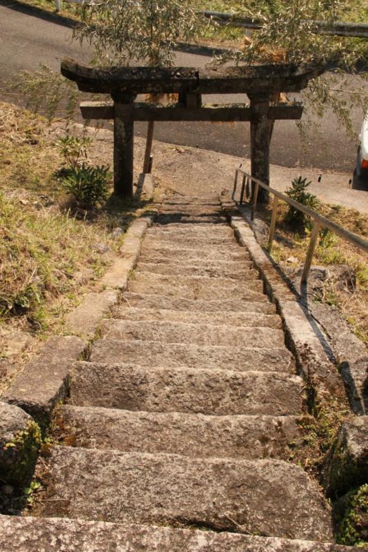 1016松尾川内貴船神社2