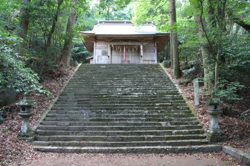 国玉神社中宮