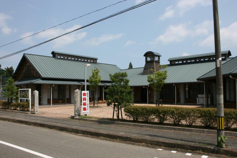 角田公民館＞正面